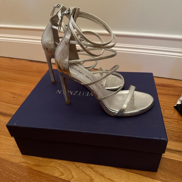 Stuart Weitzman MYEXSONG 4in Heels Silver Sz 5 - Picture 5 of 8